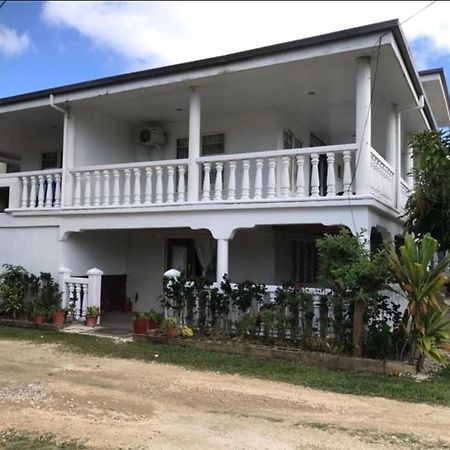 The Lighthouse Studio Appartments Nukualofa Exterior foto